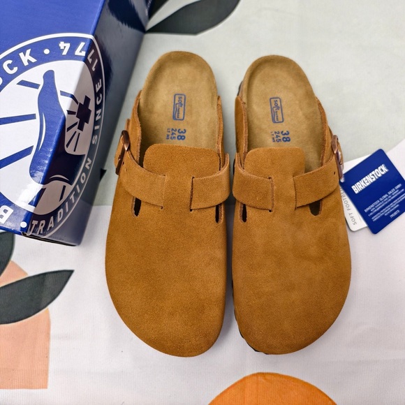 Birkenstock Shoes - 🌟🌟🌟Women's Mink Suede Birkenstock Boston Shoes - Narrow Fit